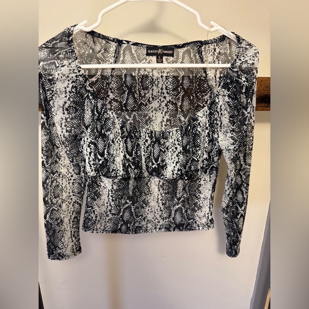 Crop top